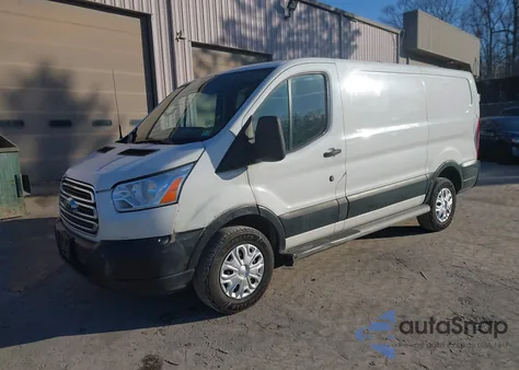 2019 Ford Transit-250 z USA, uszkodzony, nr VIN 1FTYR1ZM4KKB34781